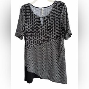 PerSeption  Concept women’s Geometric Black and White Blouse